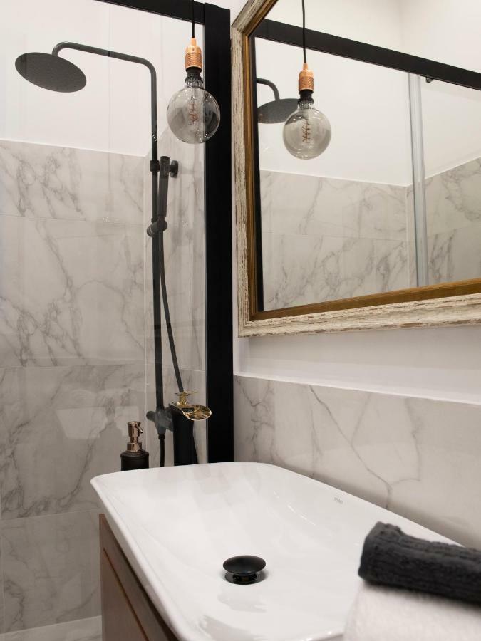 בודפשט Luxury Apartment By Hi5 - Kalman Imre Suite מראה חיצוני תמונה